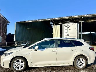 uszkodzony samochody osobowe Suzuki Swace 1.8 Hybrid 148pk aut Style 2020/11