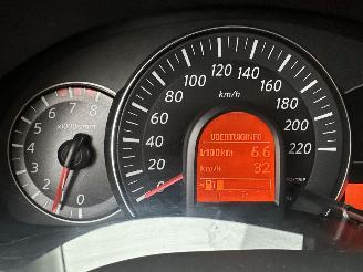 Nissan Micra gereserveerd 1.2i 80pk Connect Edition 5drs - navi - clima - cruise - pdc v+a - licht + regensensor - gebruikerssporen picture 26