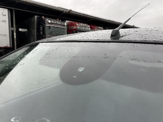 Nissan Micra gereserveerd 1.2i 80pk Connect Edition 5drs - navi - clima - cruise - pdc v+a - licht + regensensor - gebruikerssporen picture 8