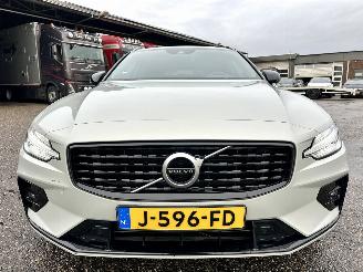 Volvo V-60 2.0 B4 R-Design picture 3