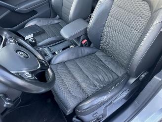 Volkswagen Golf 1.2 TSI 105pk 6-bak Highl 5drs - pano - nap - xenon - massage - navi - stoelverw - half leer - bearlock picture 24