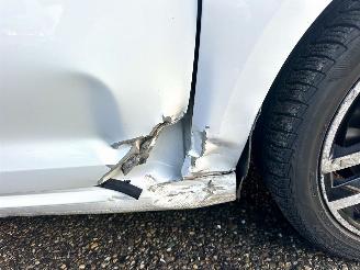 Volkswagen Golf 1.2 TSI 105pk 6-bak Highl 5drs - pano - nap - xenon - massage - navi - stoelverw - half leer - bearlock picture 9