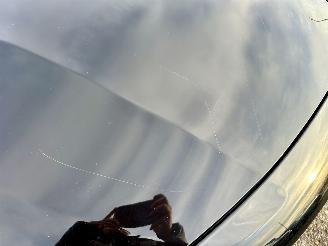 Volvo V-60 2.4 D5 Hybrid aut AWD R-Design - schuifdak - leer - nav - cam - front + line + side assist - harman/kardon picture 16