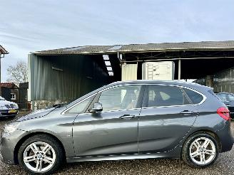 Damaged car BMW 2-serie 218i 136pk 6-traps aut High Exe M-Sport - 55dkm nap - 2018/1