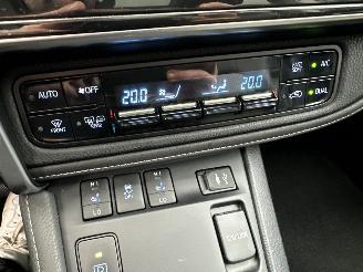 Toyota Auris Touring Sports gereserveerd 1.8 Hybrid 123pk aut pano - nap - navi - camera - keyless - front + park + line assist - pdc v+a picture 35