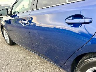 Toyota Auris Touring Sports gereserveerd 1.8 Hybrid 123pk aut pano - nap - navi - camera - keyless - front + park + line assist - pdc v+a picture 78