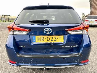 Toyota Auris Touring Sports gereserveerd 1.8 Hybrid 123pk aut pano - nap - navi - camera - keyless - front + park + line assist - pdc v+a picture 6