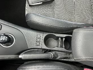 Toyota Auris Touring Sports gereserveerd 1.8 Hybrid 123pk aut pano - nap - navi - camera - keyless - front + park + line assist - pdc v+a picture 38