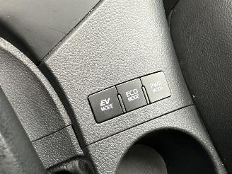 Toyota Auris Touring Sports gereserveerd 1.8 Hybrid 123pk aut pano - nap - navi - camera - keyless - front + park + line assist - pdc v+a picture 37