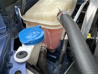 Toyota Auris Touring Sports gereserveerd 1.8 Hybrid 123pk aut pano - nap - navi - camera - keyless - front + park + line assist - pdc v+a picture 14