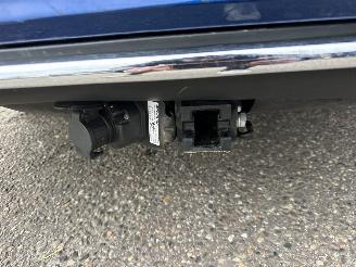 Toyota Auris Touring Sports gereserveerd 1.8 Hybrid 123pk aut pano - nap - navi - camera - keyless - front + park + line assist - pdc v+a picture 83