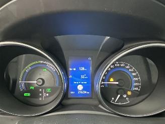 Toyota Auris Touring Sports gereserveerd 1.8 Hybrid 123pk aut pano - nap - navi - camera - keyless - front + park + line assist - pdc v+a picture 25