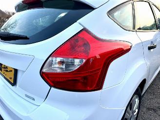 Ford Focus Gereserveerd 1.0T Ecoboost 101pk Edition 5drs - 64dkm - airco - 51.360km distr.riem + waterpomp vernieuwd in 5/2025 picture 77