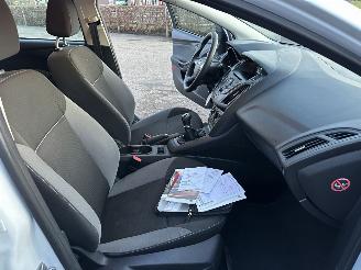 Ford Focus Gereserveerd 1.0T Ecoboost 101pk Edition 5drs - 64dkm - airco - 51.360km distr.riem + waterpomp vernieuwd in 5/2025 picture 40