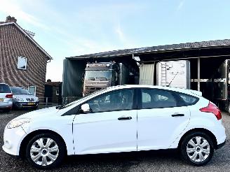 krockskadad bil auto Ford Focus 1.0 Ecoboost 101pk Edition 5drs - 64dkm - airco - 51.360km distr.riem + waterpomp vernieuwd in 5/2025 2014/8
