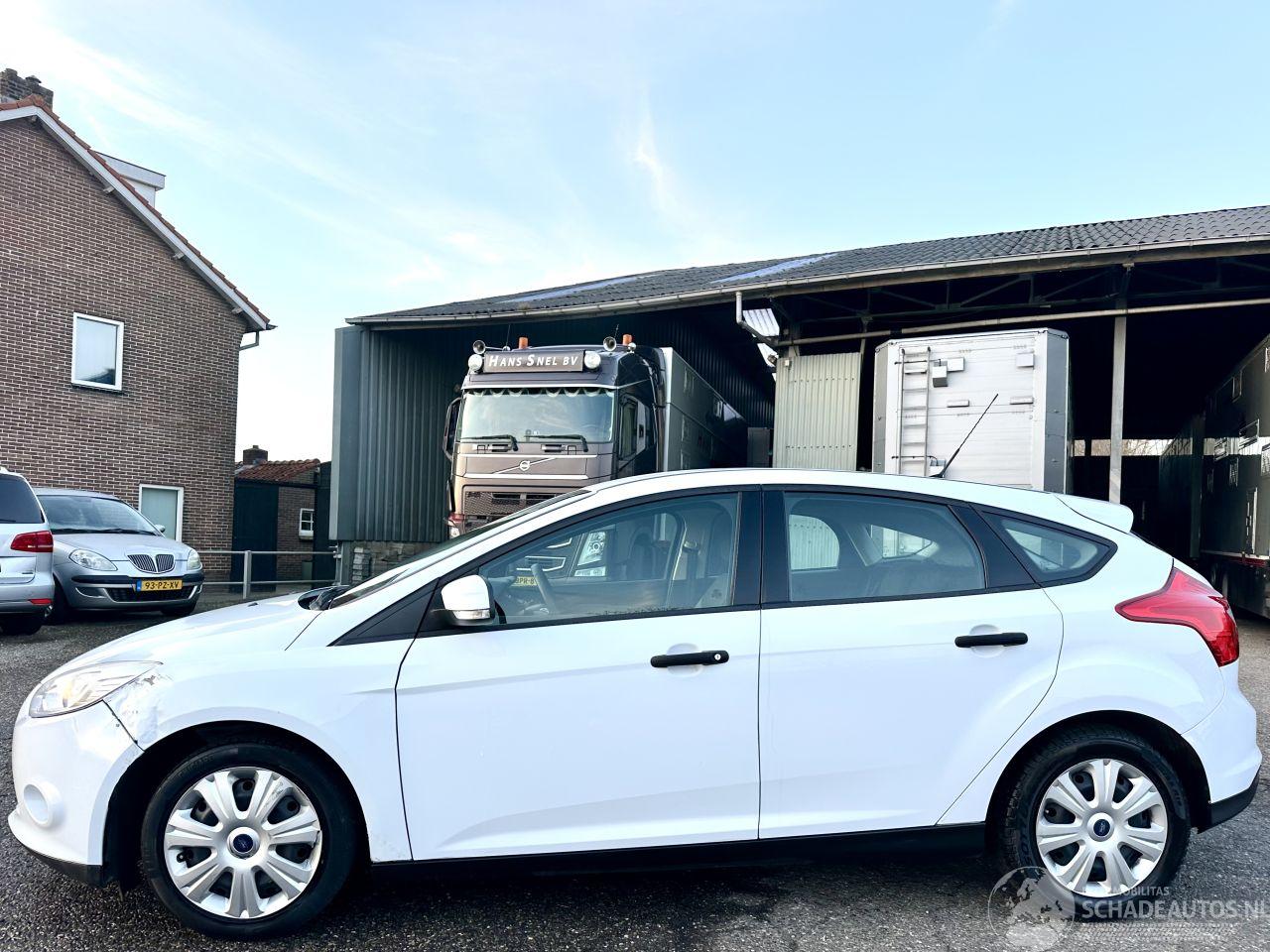 Ford Focus Gereserveerd 1.0T Ecoboost 101pk Edition 5drs - 64dkm - airco - 51.360km distr.riem + waterpomp vernieuwd in 5/2025