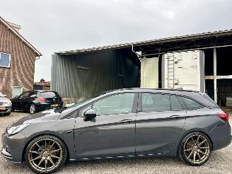 Damaged car Opel Astra Sports Tourer+ 1.4 Innovation 2018/1