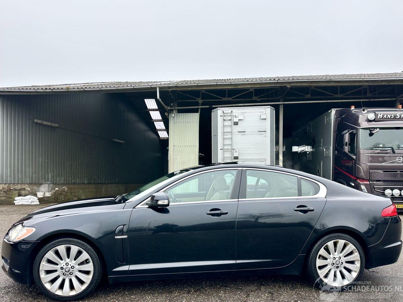 Jaguar XF 3.0 V6 238pk aut + f1 Prem Luxury - schuifdak - leer - nav - cam - elektr rollo - B&W - stoelvent - stuurverw
