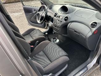 Toyota Yaris 1.5-16V VVT-i 106pk T-Sport - airco - nap - elektr ram + spiegels - lmv - sportint - radio + cd - mistlampen picture 21