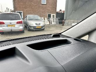 Mercedes Vito 114 CDI 136pk 9-Traps aut + f1 Lang - nap - navi - camera - airco - cruise - bleutooth - pdc v+a picture 29