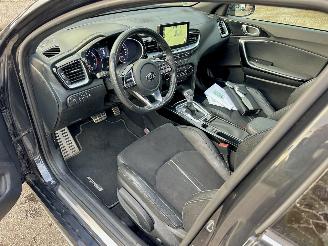 Kia Proceed 1.4 T-GDI 140pk 7-Traps aut GT-Line - nap - pano - front + line assist - stuur + stoelverw - cam - navi - keyless picture 20
