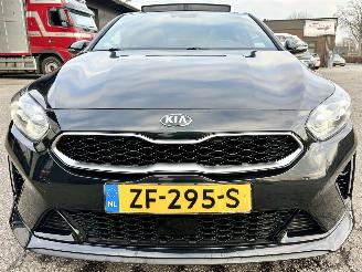 Kia Proceed 1.4 T-GDI 140pk 7-Traps aut GT-Line - nap - pano - front + line assist - stuur + stoelverw - cam - navi - keyless picture 3
