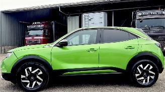 Vaurioauto  passenger cars Opel Mokka-E 50kWh Business Elegance 7.4kw bl. 2022/1