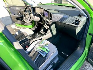 Opel Mokka-E 136pk aut 50kWh Business Elegance - 14dkm nap - line + side assist - navi - keyless - camera - pdc v+a picture 21