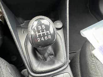 Ford Fiesta 1.0 EcoBoost Connected 5drs - 69dkm nap - navi - line + park assist - pdc v+a - airco - cruise - rijdbaar picture 14