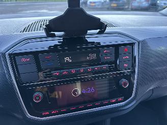 Volkswagen Up! 1.0i 65pk BMT 5drs - nap - clima - camera - cruise - pdc - licht + regensensor - line assist picture 34