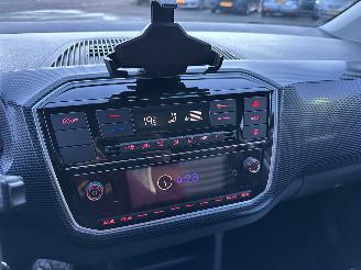 Volkswagen Up! 1.0i 65pk BMT 5drs - nap - clima - camera - cruise - pdc - licht + regensensor - line assist picture 27