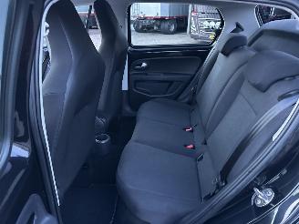 Volkswagen Up! 1.0i 65pk BMT 5drs - nap - clima - camera - cruise - pdc - licht + regensensor - line assist picture 43