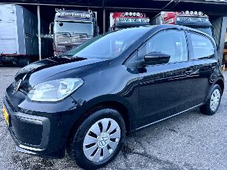 Volkswagen Up! 1.0i 65pk BMT 5drs - nap - clima - camera - cruise - pdc - licht + regensensor - line assist picture 2