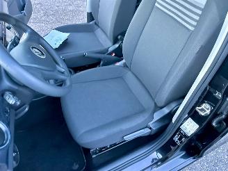 Volkswagen Up! 1.0i 65pk BMT 5drs - nap - clima - camera - cruise - pdc - licht + regensensor - line assist picture 39