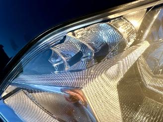 Volkswagen Up! 1.0i 65pk BMT 5drs - nap - clima - camera - cruise - pdc - licht + regensensor - line assist picture 57