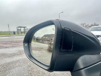 Volkswagen Passat 2.0 Bi-TDI 4Motion 239pk aut R-Line - pano - 360cam - massage - leer - virtual - keyless - front + line + side assist picture 40