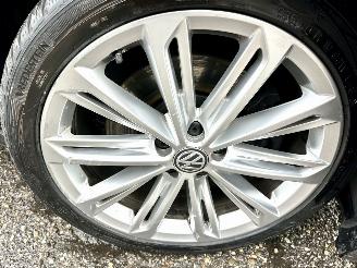 Volkswagen Passat 2.0 Bi-TDI 4Motion 239pk aut R-Line - pano - 360cam - massage - leer - virtual - keyless - front + line + side assist picture 108