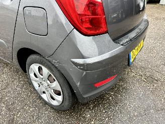 Hyundai I-10 1.1 i-Drive 69pk Cool 5drs - 62dkm nap - airco - elektr ramen - facelift - aux - usb - radio cd - rijdbaar picture 11