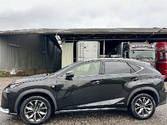 Schadeauto Lexus NX 300h Hybrid AWD F-Sport Line 2015/11