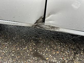 Volkswagen Transporter 2.0 TDI 150pk 6-bak euro.6 L2/H1 Highline 3Pers - nap - 1e eig - navi - airco - cruise - carplay - pdc - trekh picture 11