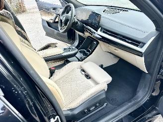 BMW iX2 eDrive20 67kWh 204pk aut M-Sport - nap - pano - 1e eig - 20 inch - harman/kardon - widescreen picture 69