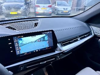 BMW iX2 eDrive20 67kWh 204pk aut M-Sport - nap - pano - 1e eig - 20 inch - harman/kardon - widescreen picture 37
