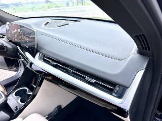 BMW iX2 eDrive20 67kWh 204pk aut M-Sport - nap - pano - 1e eig - 20 inch - harman/kardon - widescreen picture 55