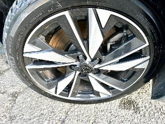 Peugeot 308 1.6 Plug-in Hybrid 191pk aut + f1 Active Pack Bus - nap - 1e eig - clima - cruise - carplay - pdc - line assist picture 94