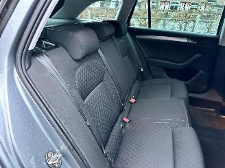 Skoda Superb 2.0 TDI 150pk 6-bak euro.6 Style Bus - nap - navi - camera - front + side + park assist - keyless entry + start picture 61