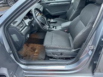 Skoda Superb 2.0 TDI 150pk 6-bak euro.6 Style Bus - nap - navi - camera - front + side + park assist - keyless entry + start picture 48