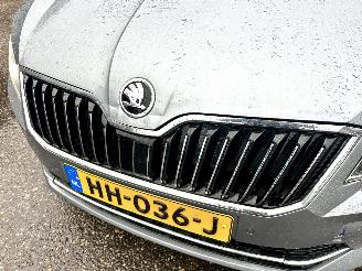 Skoda Superb 2.0 TDI 150pk 6-bak euro.6 Style Bus - nap - navi - camera - front + side + park assist - keyless entry + start picture 111