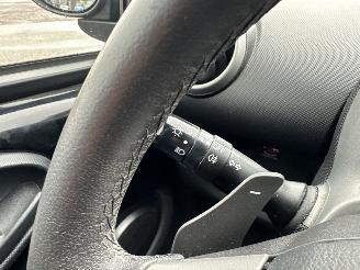 Toyota Aygo 1.0 VVT-i 68pk aut + f1 Aspiration - nap - airco - facelift - led - bleutooth - elektr ramen - slechts 75dkm picture 44