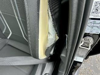 Volkswagen Polo 1.0 TSI 95pk aut + f1 Highline - nap - pano - sfeerverl - virtual - acc - front assist - carplay - pdc v+a picture 45