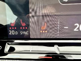 Volkswagen Golf 1.5 eTSI aut + f1 162pk R-Line - pano - hud - keyless - virtual - front + line + side + park assist picture 36